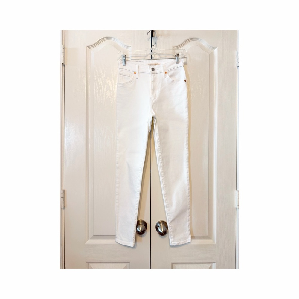 Levi’s Mile High Super Skinny White Jeans Size 25
